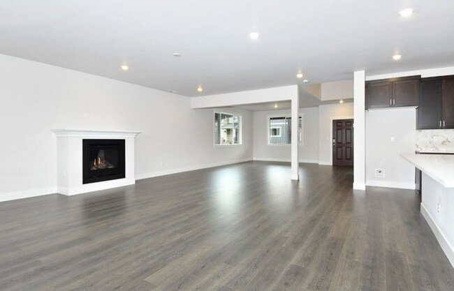 Foto del edificio - Elegant New Construction in South River Te...