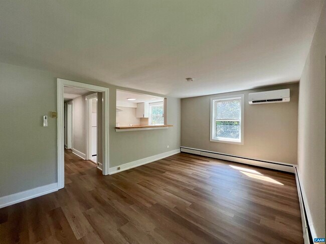 Foto del edificio - 2525 Woodland Dr