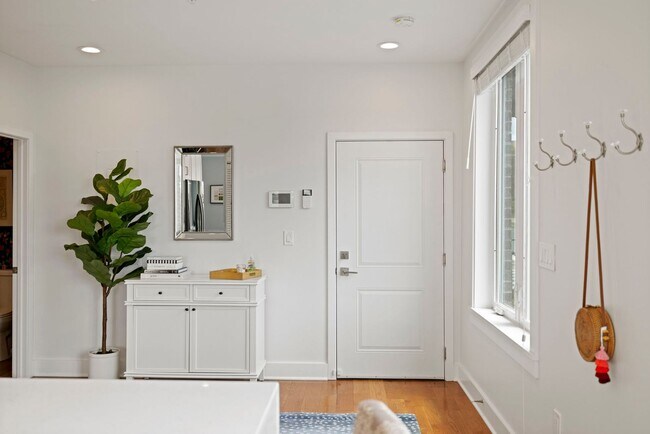 Foto del edificio - Totally Awesome in Trinidad! 3 bed + 2.5 BA on 2 levels