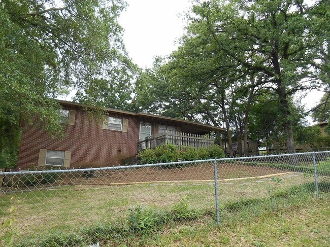 Building Photo - 4718 Marino St