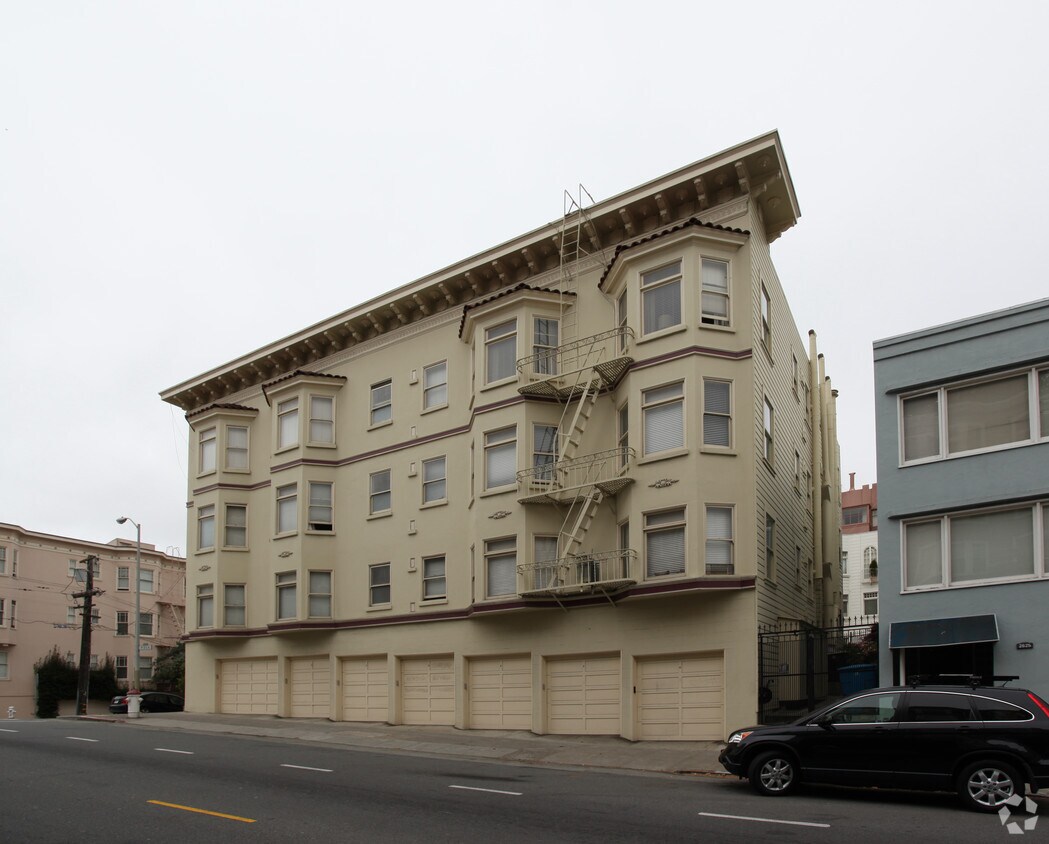 Building Photo - 1400 Greenwich St