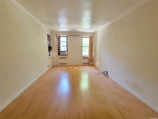 Building Photo - 100-10 67th Rd