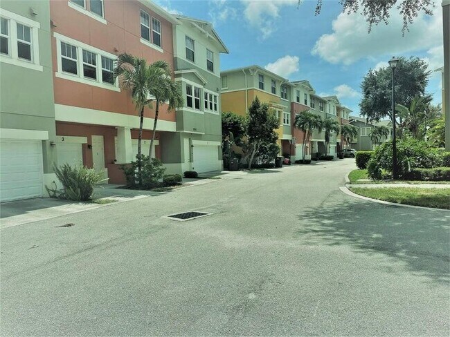 Foto del edificio - 590 Amador Ln