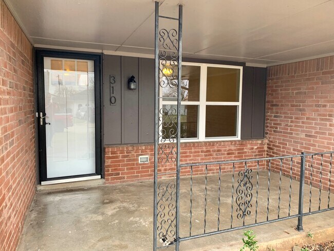 Building Photo - 310 Wewoka Dr