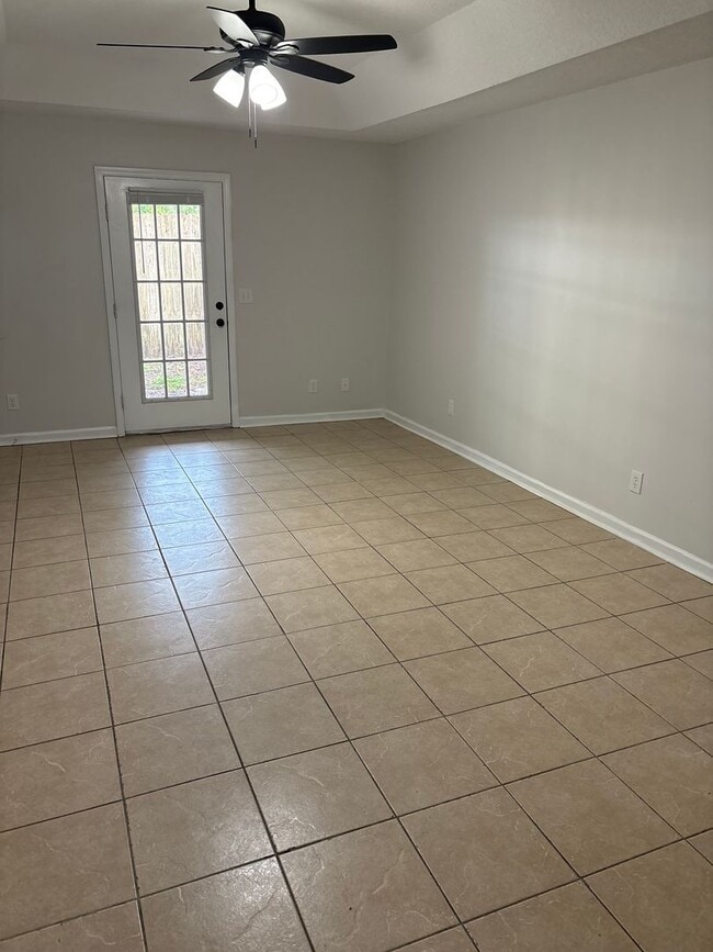 Building Photo - 106 Leeswood Cir