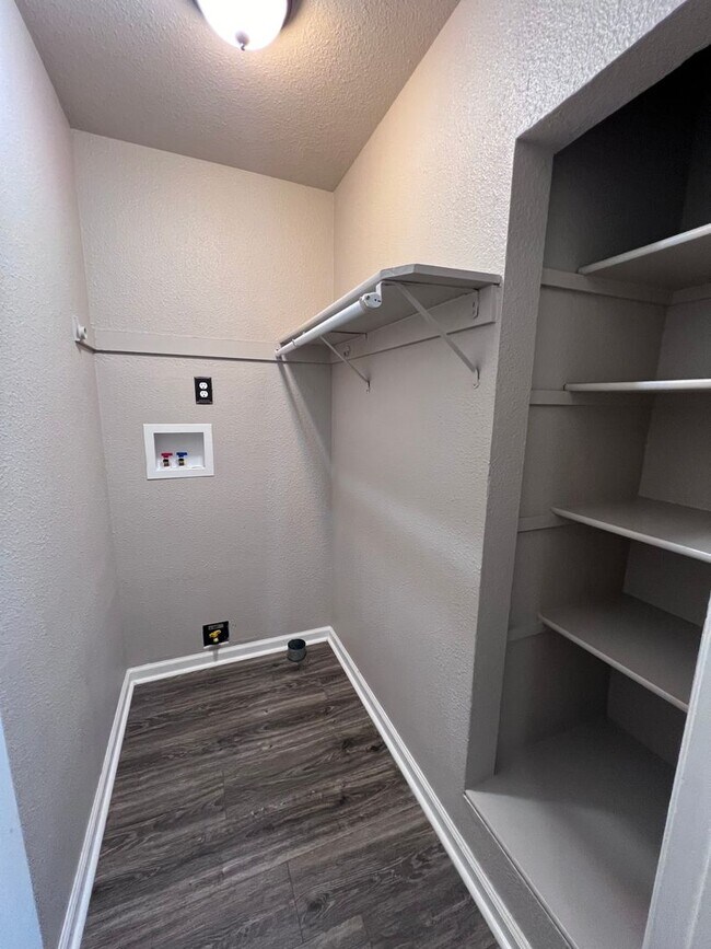 Foto del edificio - 2820 East St