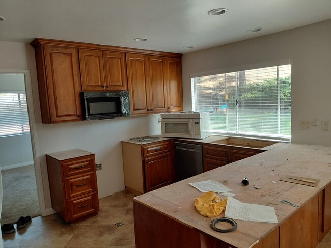 Building Photo - 5612 Galloping Way
