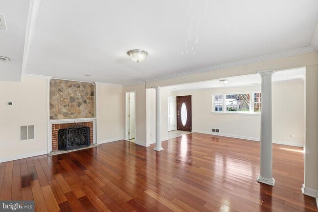 Foto del edificio - 5205 Brookeway Dr