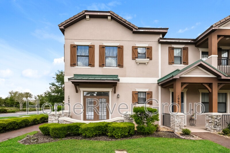 Foto principal - 10603 Village Lake Rd