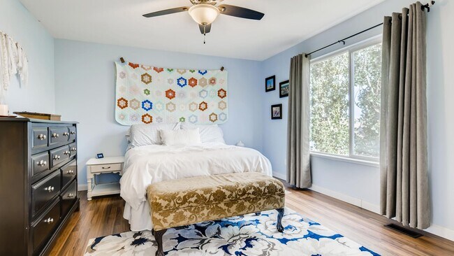 Foto del edificio - Spacious 4 Bedroom in 80923