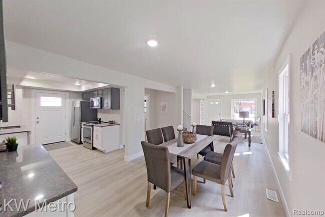 Foto del edificio - 695 Livernois St