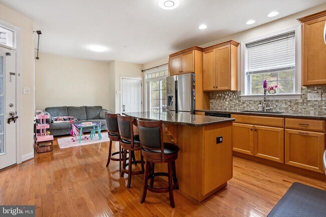 Building Photo - 133 Shilling Ave