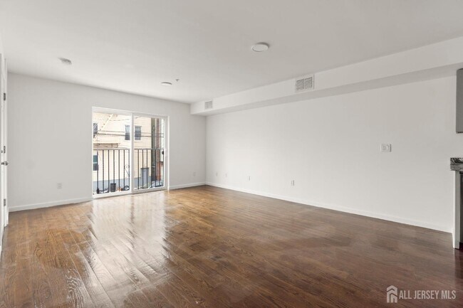 Foto del edificio - 496 S 18th St