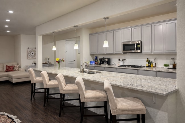 Foto del edificio - 6971 Hyland Hills St