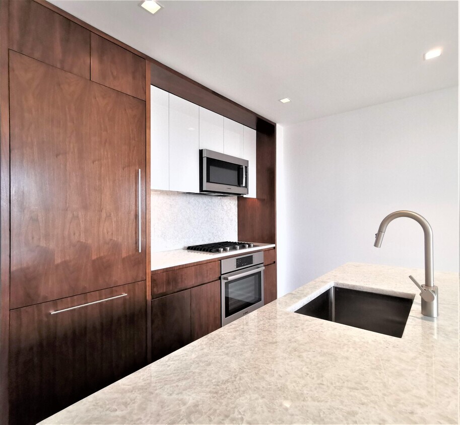 Foto principal - 75 Park Ln S