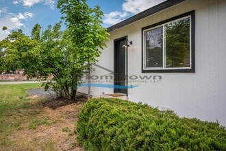 Building Photo - 1804 E Coeur D Alene Ave