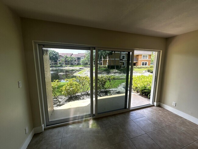 Foto del edificio - 8955 Wiles Rd