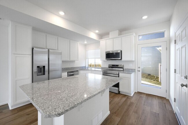 Foto del edificio - Charming 3BR House in Commerce City