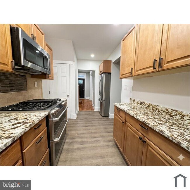 Foto del edificio - 303 Webster St NW