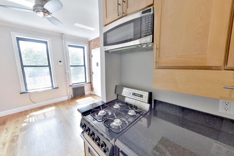 Primary Photo - 179 Essex St