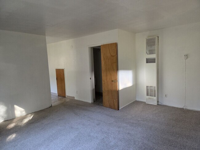 Foto del edificio - 1069 Sierra Blvd