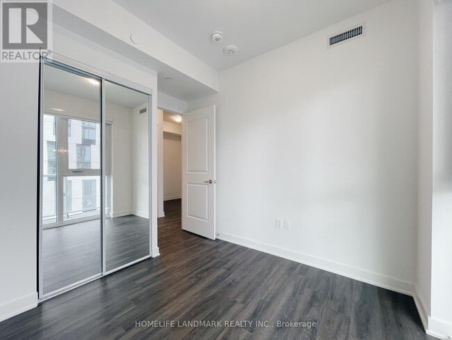 Building Photo - 100 Dalhousie St