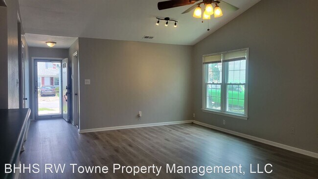 Building Photo - 3 br, 2 bath House - 1852 Blairmore Arch