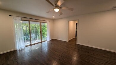 Building Photo - 1406 Eastus Dr