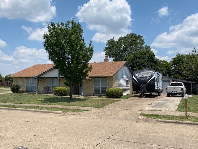 Building Photo - 3502 Kirby Creek Dr