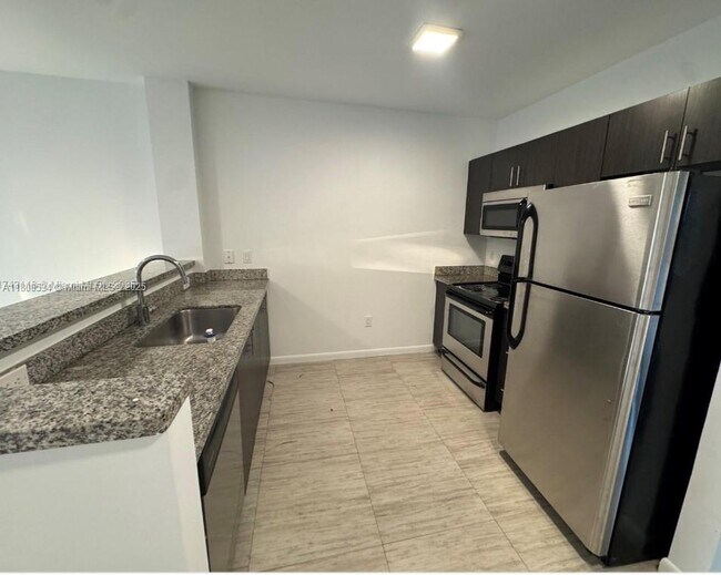 Foto del edificio - 1801 SW 32nd Ave