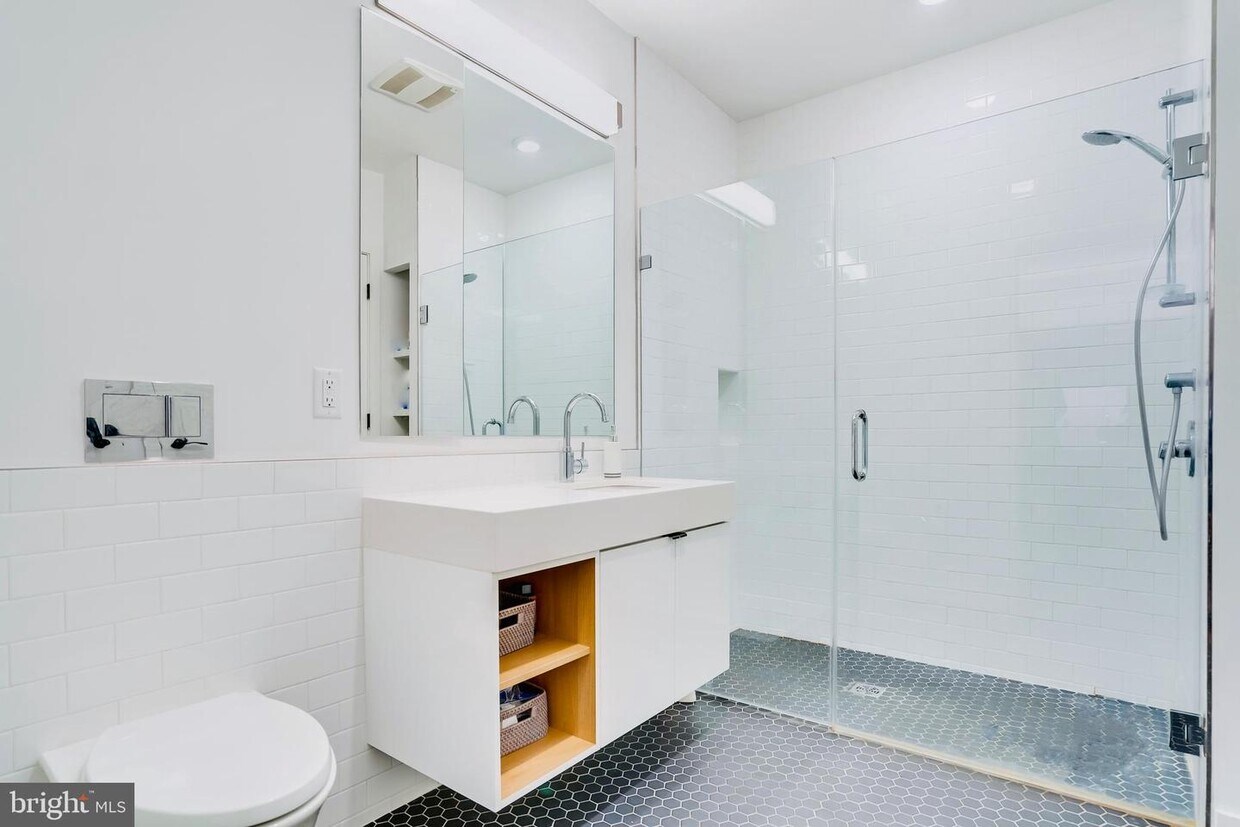 Foto principal - 57 N St NW