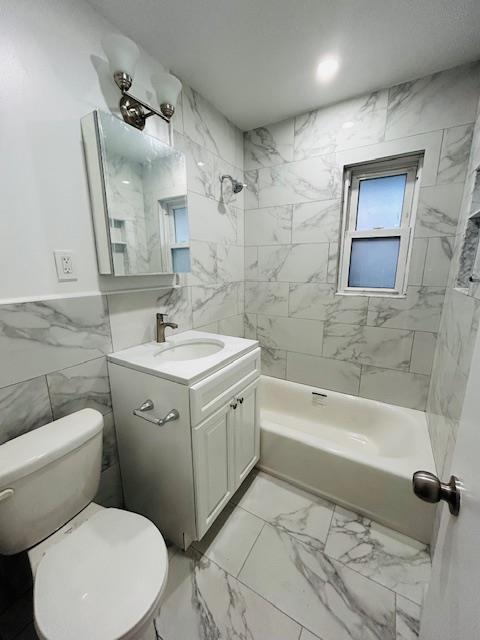 Foto del edificio - 765 Shore Rd
