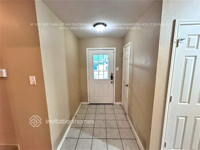 Foto del edificio - 400 Partridge Cir