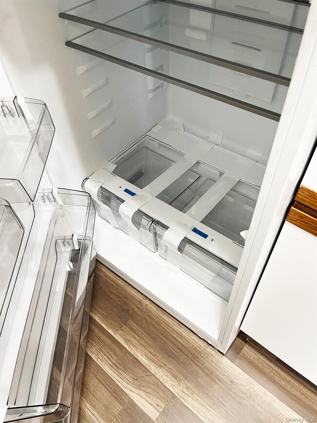 Building Photo - 1403 Barclay Manor