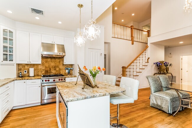 Foto del edificio - 77 Havemeyer Ln