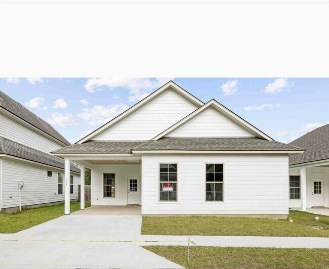 Building Photo - 105 Santa Marta Dr