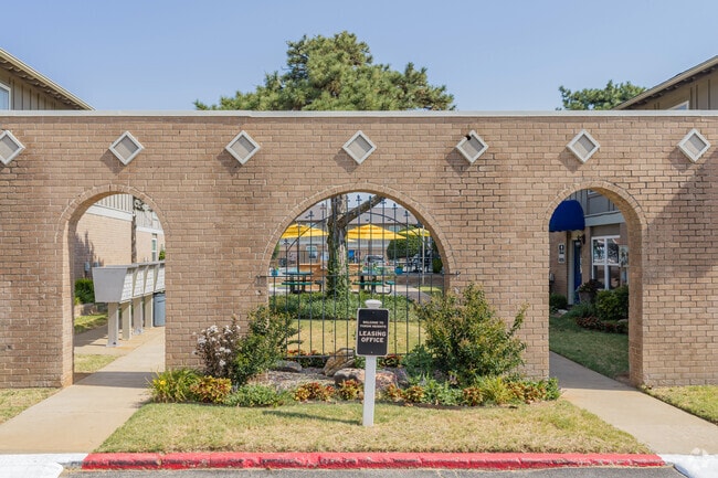 Main Entrance - Yukon Heights Apartments
