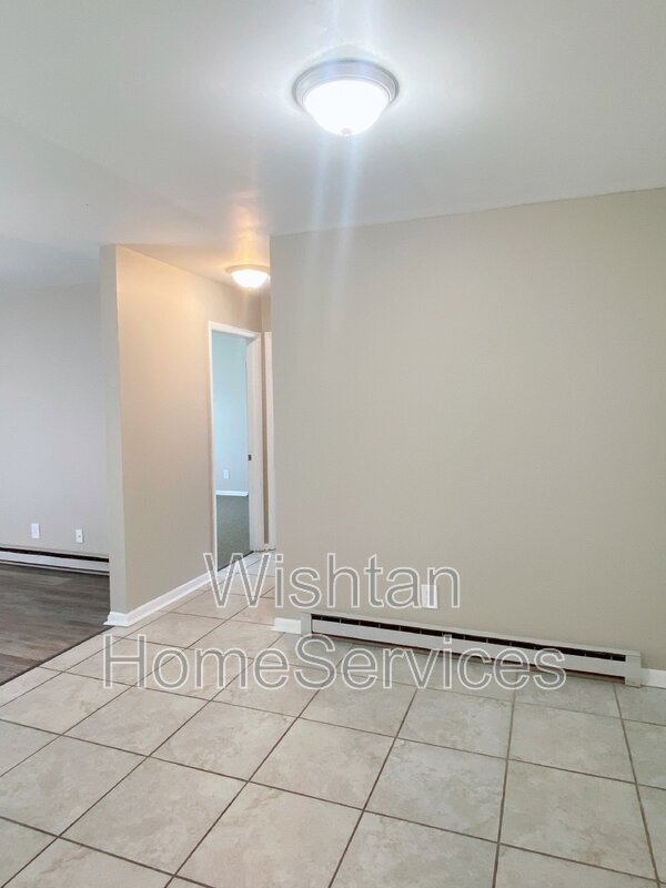 Building Photo - 202 Charleston Blvd