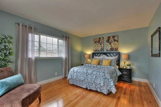 Foto del edificio - 1691 Morning Glory Ln
