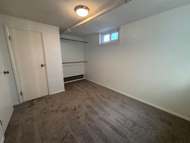 Building Photo - 650 N 10th Ave