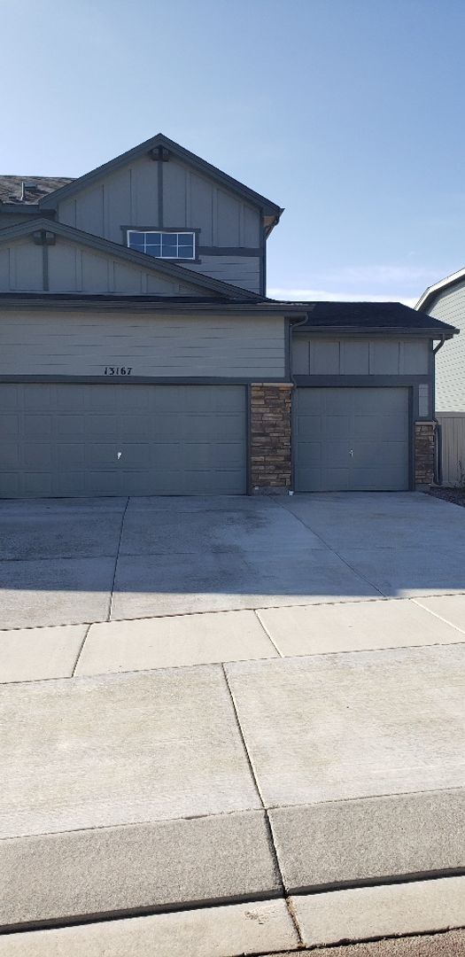 Foto del edificio - 13167 Stoney Mdws Wy