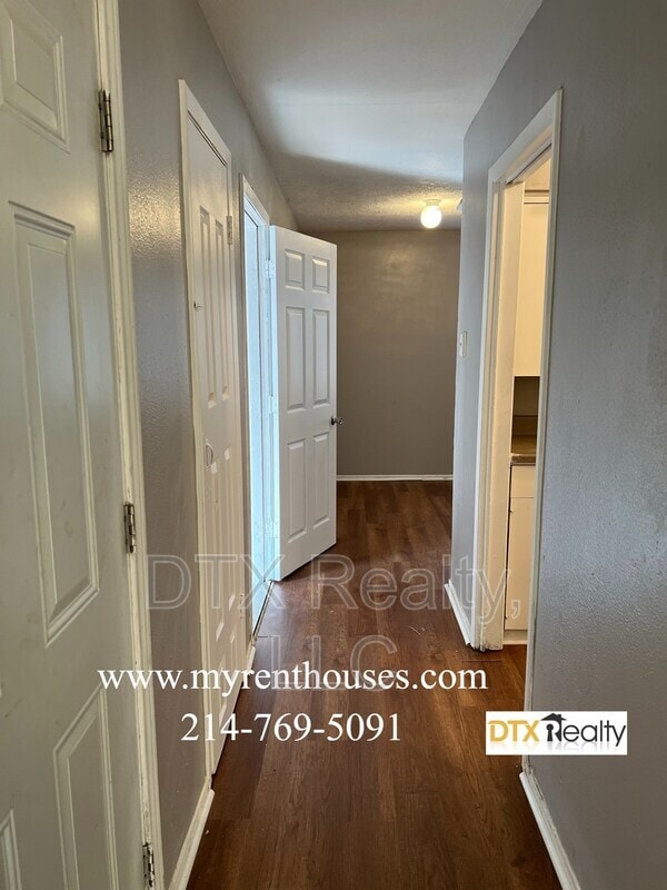 Building Photo - 4293 Leland College Dr