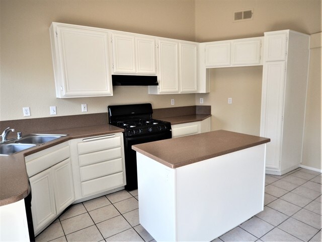 Building Photo - 25548 Camino Marilena