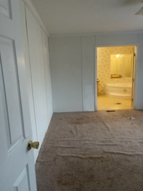 Foto del edificio - 152 Deerfield Rd