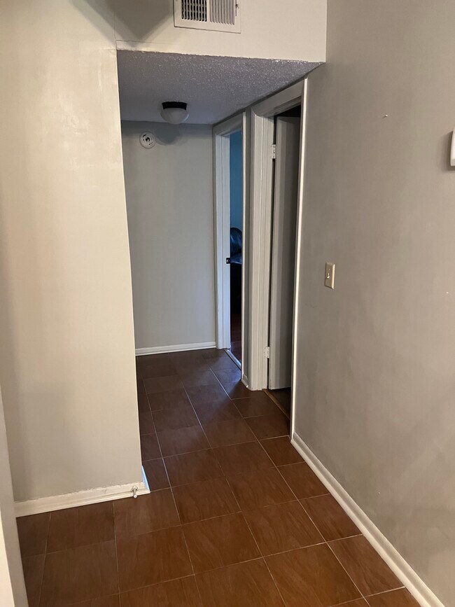 Foto del edificio - 220 Summit Ridge Dr