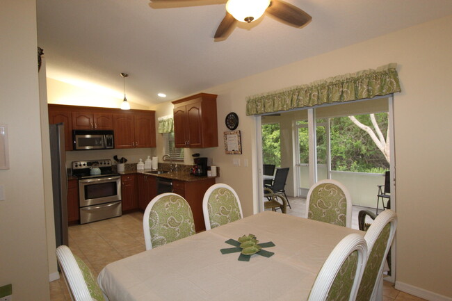 Building Photo - 5300 Seagrape Dr
