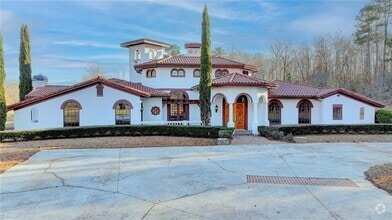 Building Photo - 1540 Lipscomb Rd