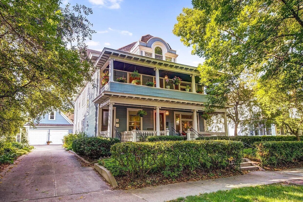 Foto principal - F. Scott Fitzgerald House in Saint Paul Ca...