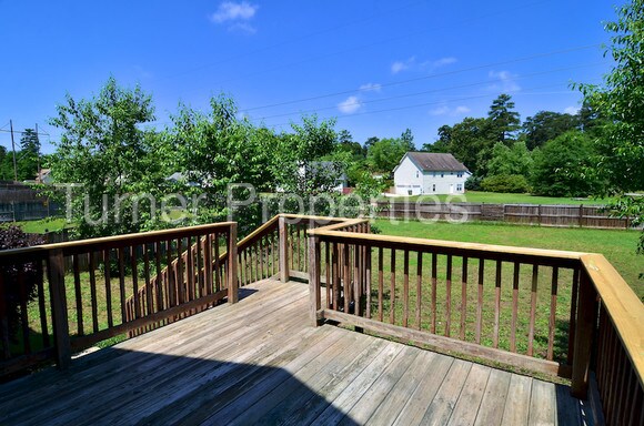Building Photo - 106 Angus Dr