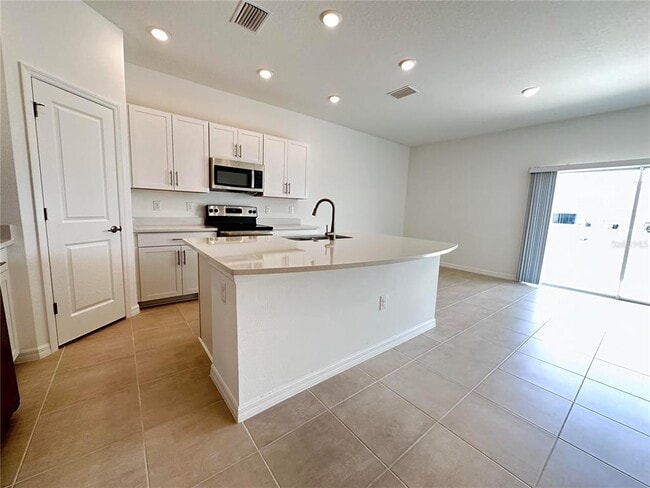 Building Photo - 5691 Archipelago St